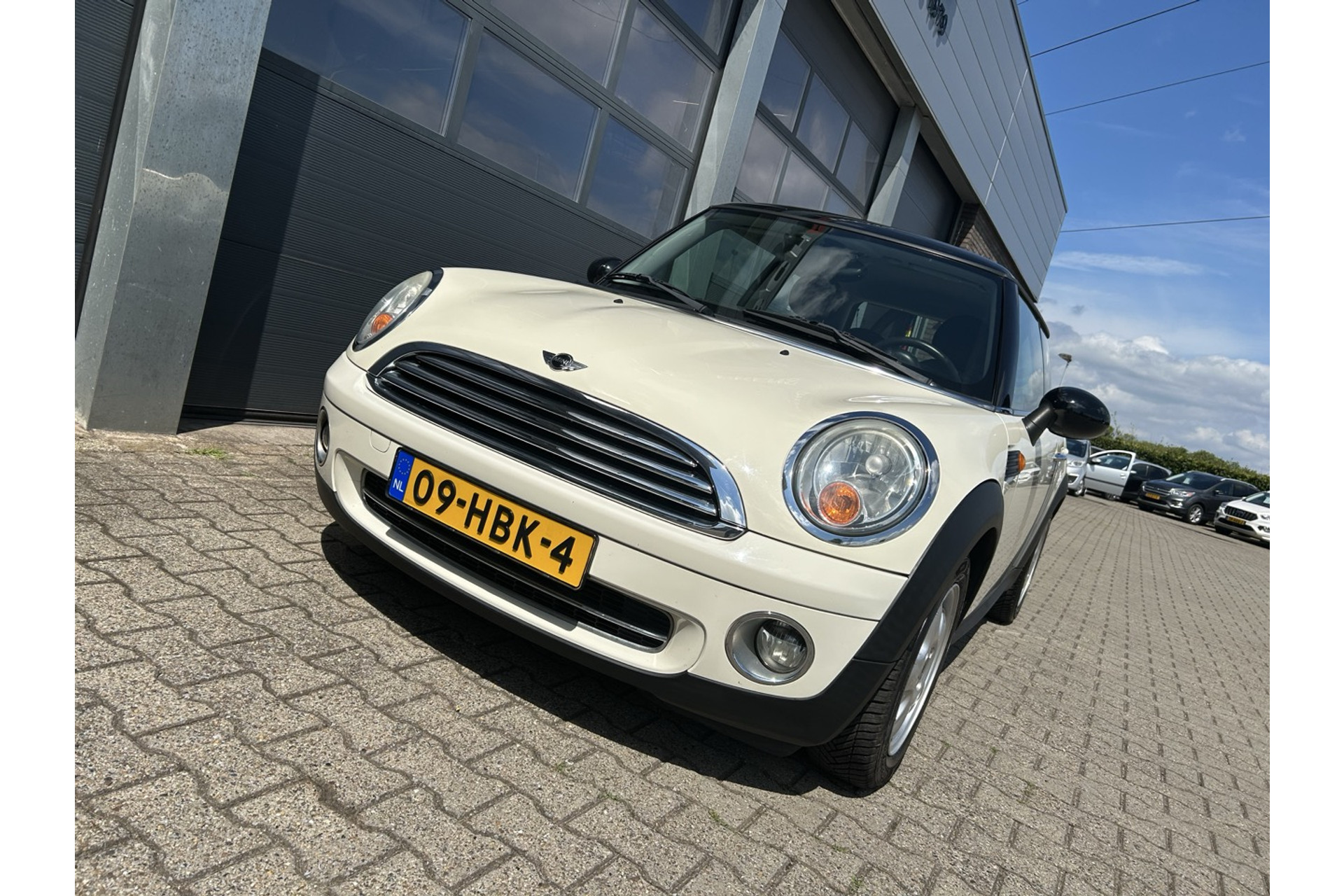 46399931-14.jpg